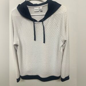 CHICO’S WEEKENDS WHITE LIGHTWEIGHT SWEATSHIRT STYLE W/ NAVY TRIM & Hoodie. NWOT